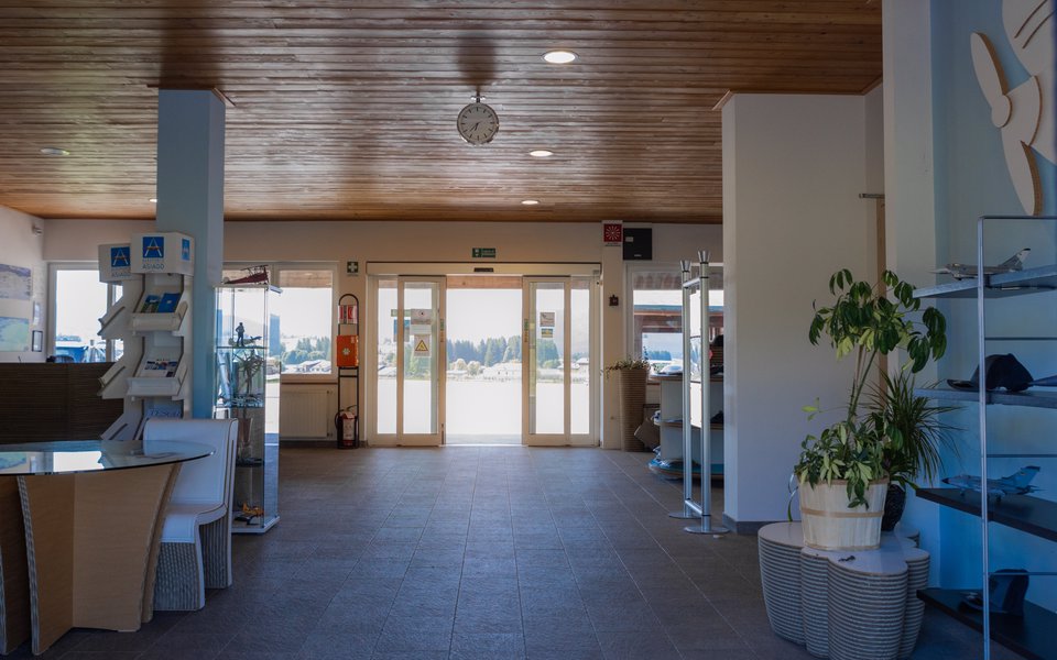 L'entrata dell'aeroporto