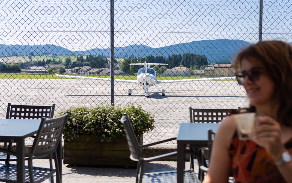 Happy hour vicino agli aerei