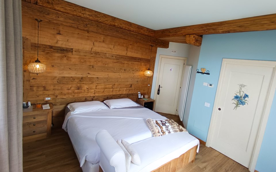 Bed & Breakfast 3409ft