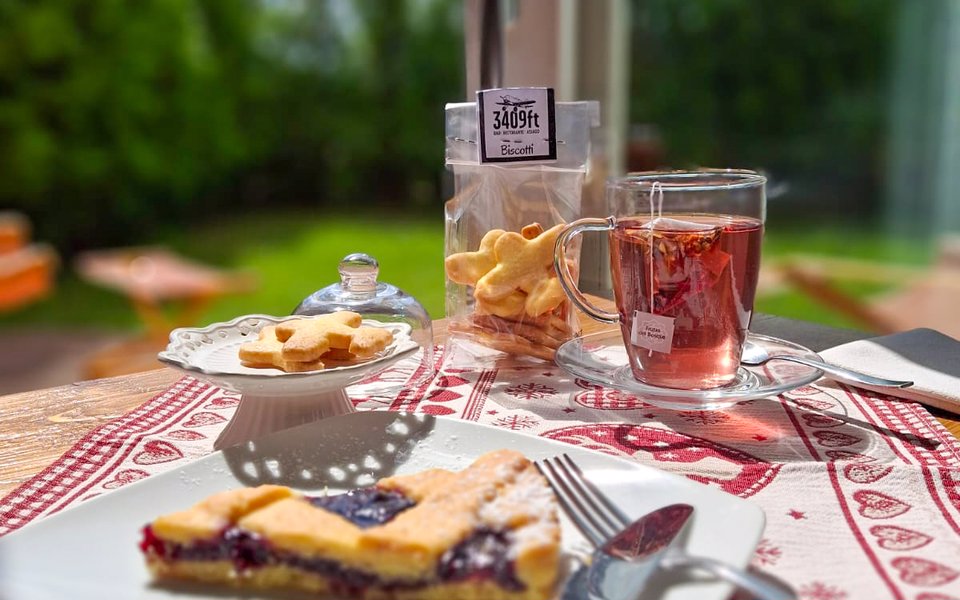 crostata infuso e biscotti una merenda che sa di c