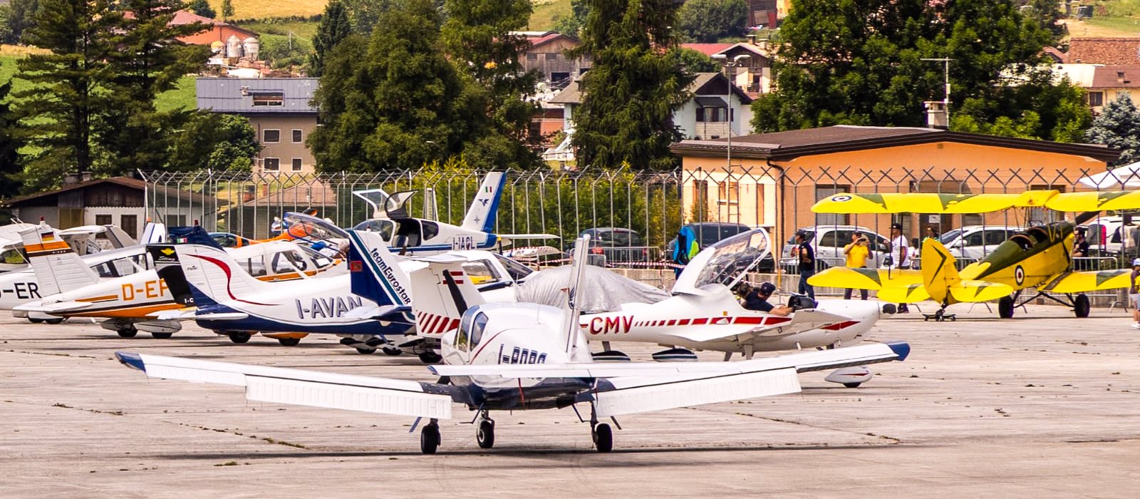 giornata di alta attivita all aeroporto di asiago 